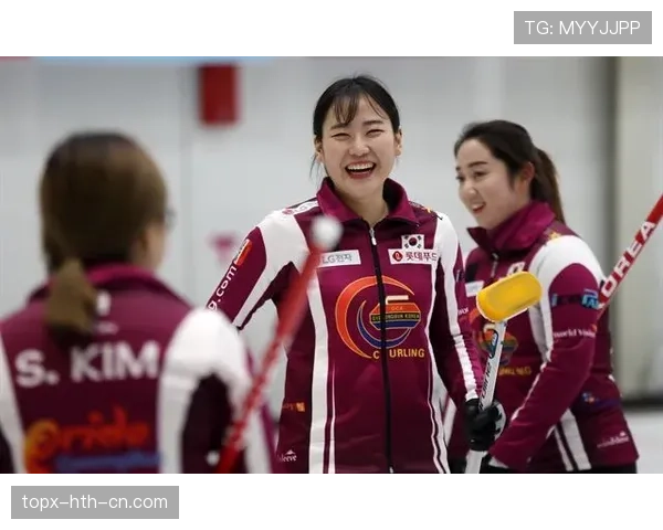 杨昊训练馆里比家还干净，鞋子排成队，活脱脱生活狂魔现场